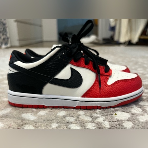 Nike Dunk - Picture 1 of 6